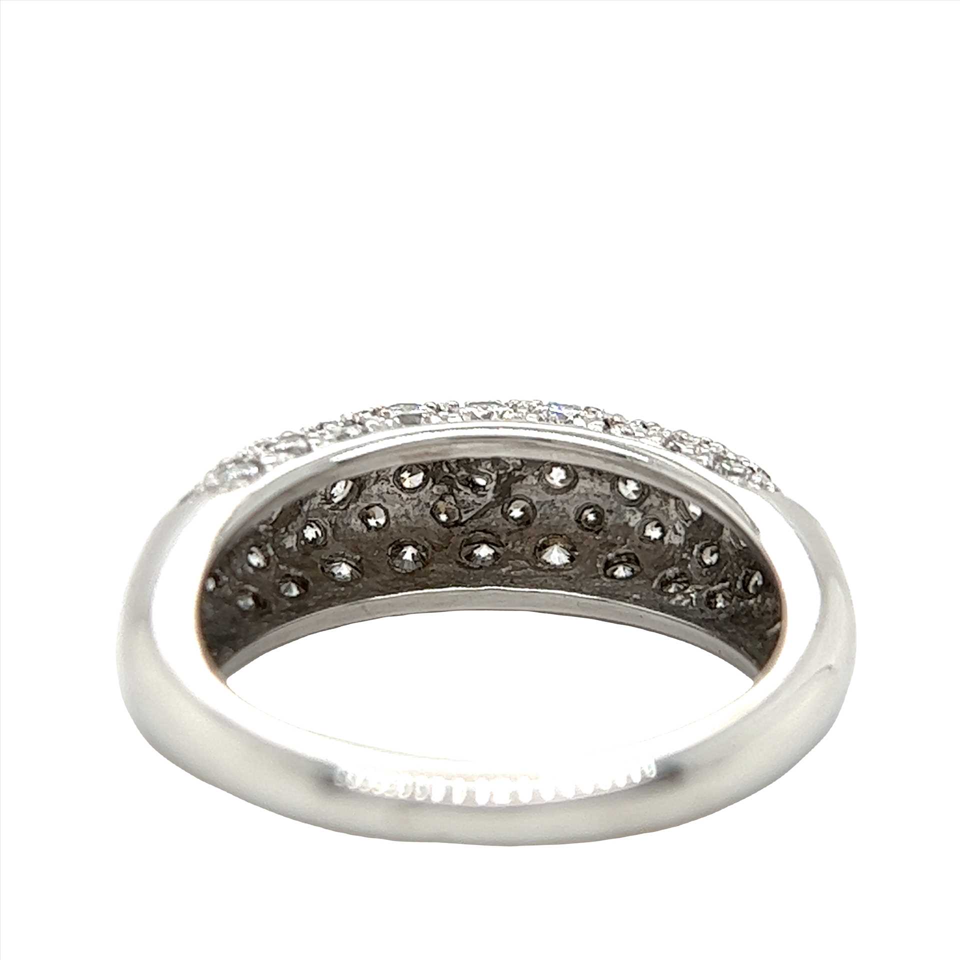 טבעת משובצת יהלומי מעבדה סה"כ 1.20 קראט בעיצוב זהב לבן 14K