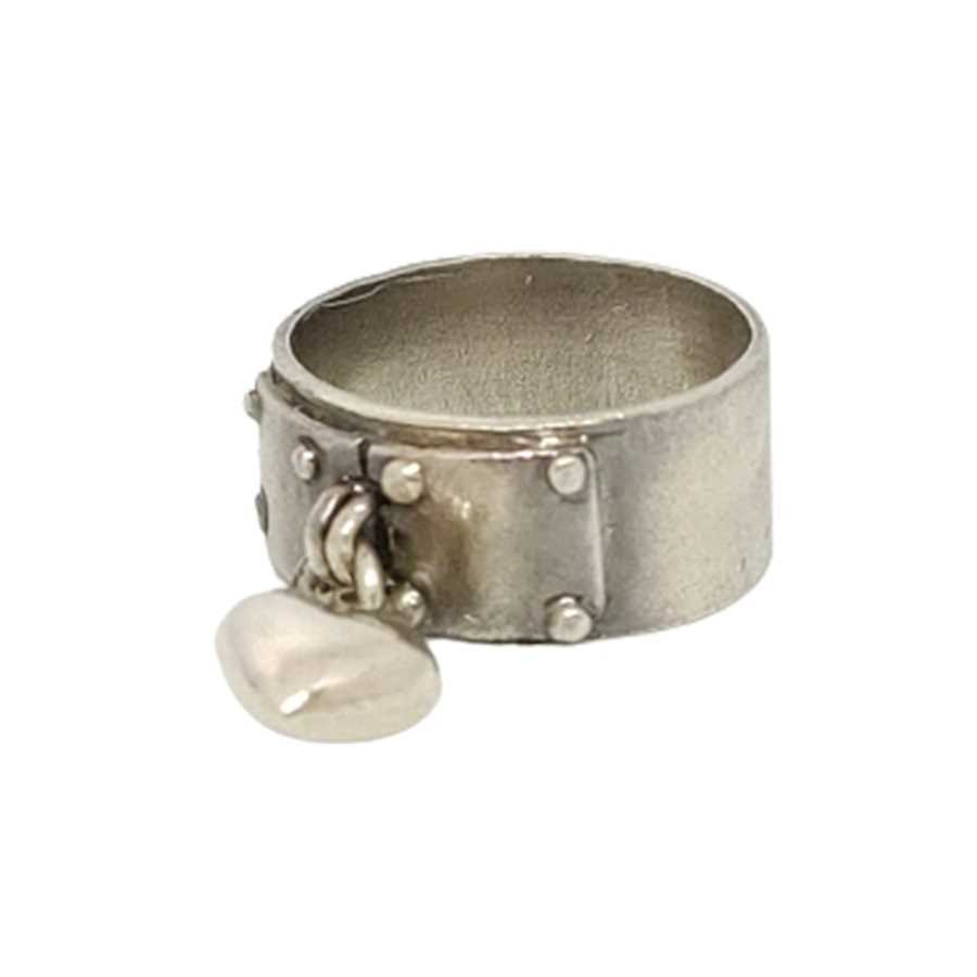 טבעת עם תליון לב בעיצוב כסף 925