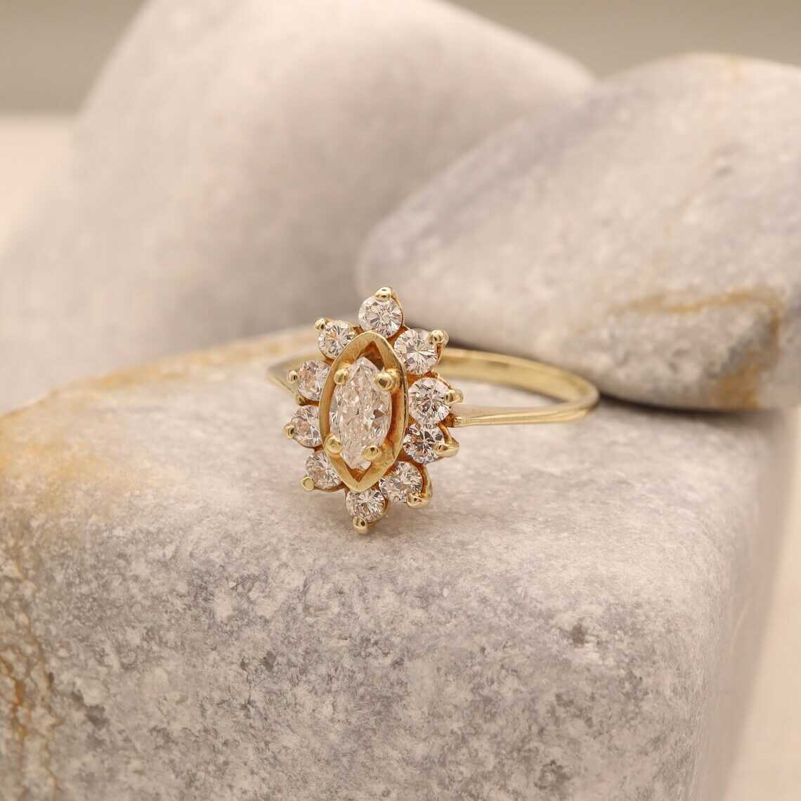 טבעת יהלומים טבעיים סה"כ 0.50 קראט בעיצוב זהב צהוב 14K