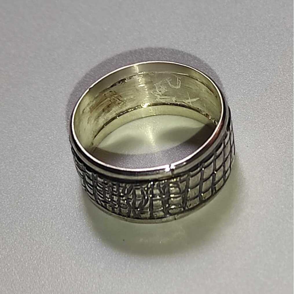 טבעת יוניסקס בעיצוב כסף 925