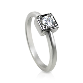 טבעת סוליטר משובצת יהלום טבעי 0.10 קראט בעיצוב זהב לבן 14K